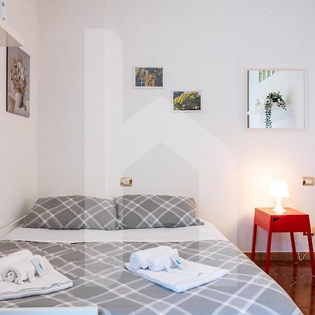 ピサ Homiday - Il Giardino --1 Min Ospedale Cisanello--Aeroporto Free Parking-- Bed & Breakfast エクステリア 写真